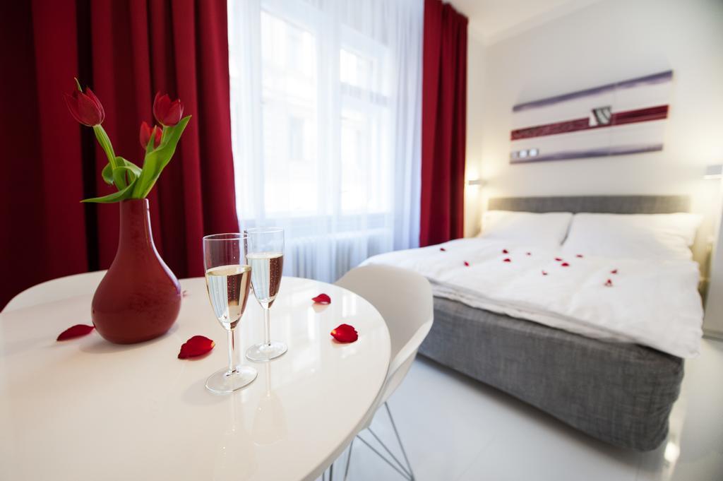 Honeymoon Ruterra Studio Prag Exteriör bild