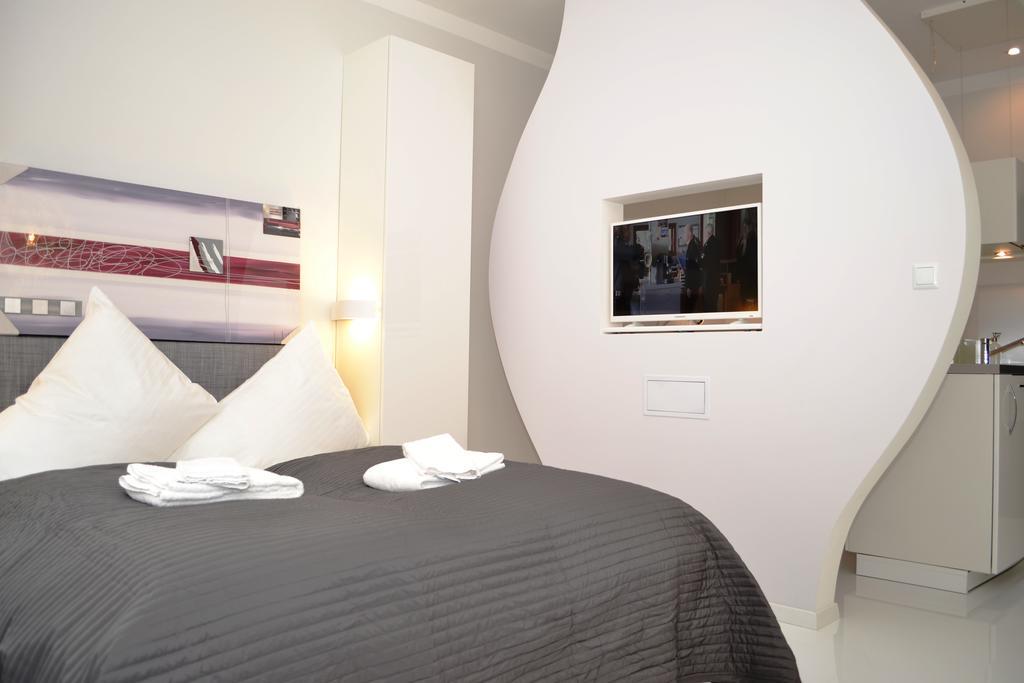 Honeymoon Ruterra Studio Prag Rum bild